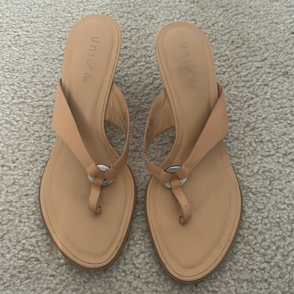 Unisa Heels - Picture 3 of 3